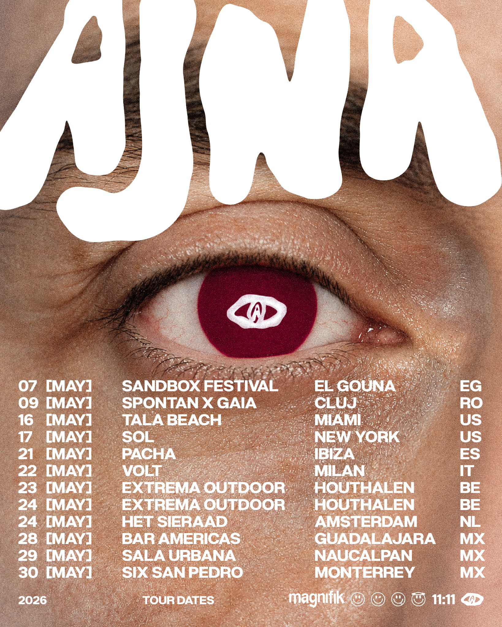 Staande Ajna-tourposter met een oog, groot wit woordmerk en de tourdata van mei 2026
